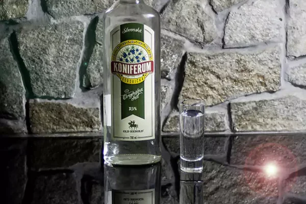 Borovička Koniferum 0,7l 37,5%