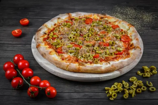 8. TONNO E OLIVE 1000g